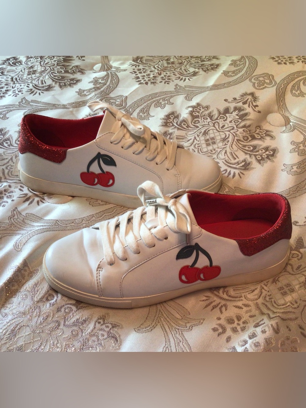 Katy Perry The Rizzo Cherry Sneakers Sz 8